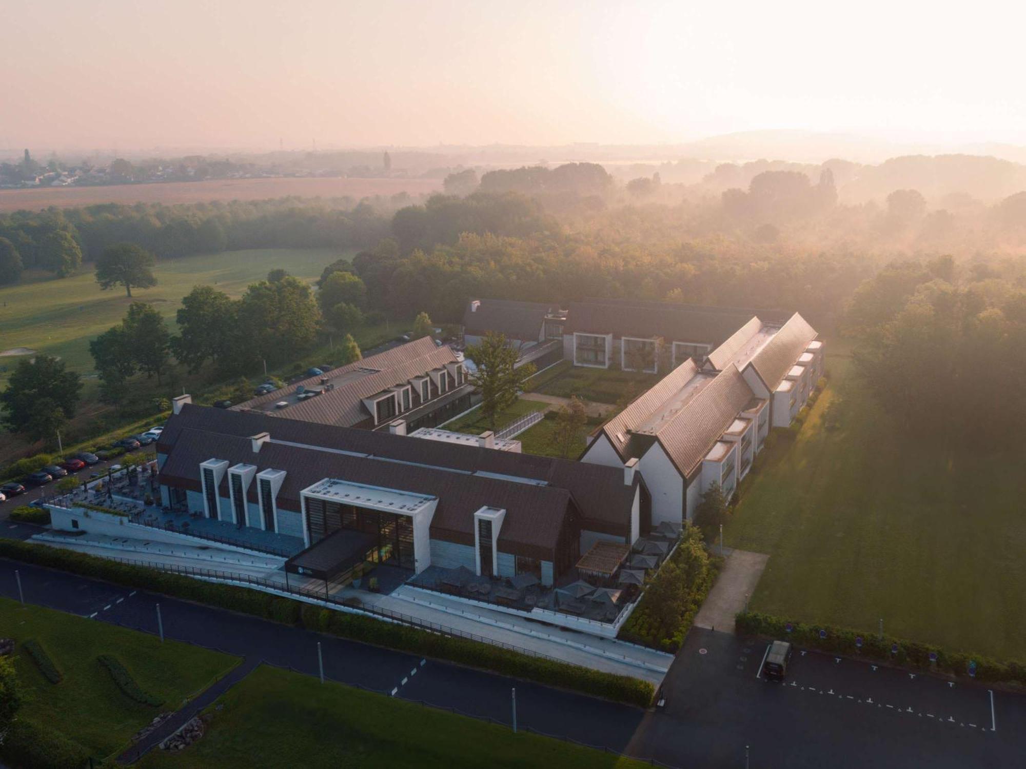 Le Domaine Des Vanneaux Golf Et Spa Mgallery Hotel LʼIsle-Adam Kültér fotó